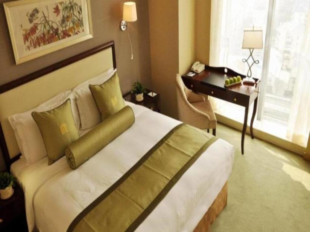Hotel Regal Plaza & Waigaoqiao