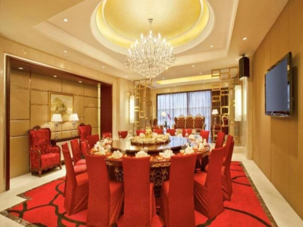Regal Plaza & Waigaoqiao 4* Shanghai