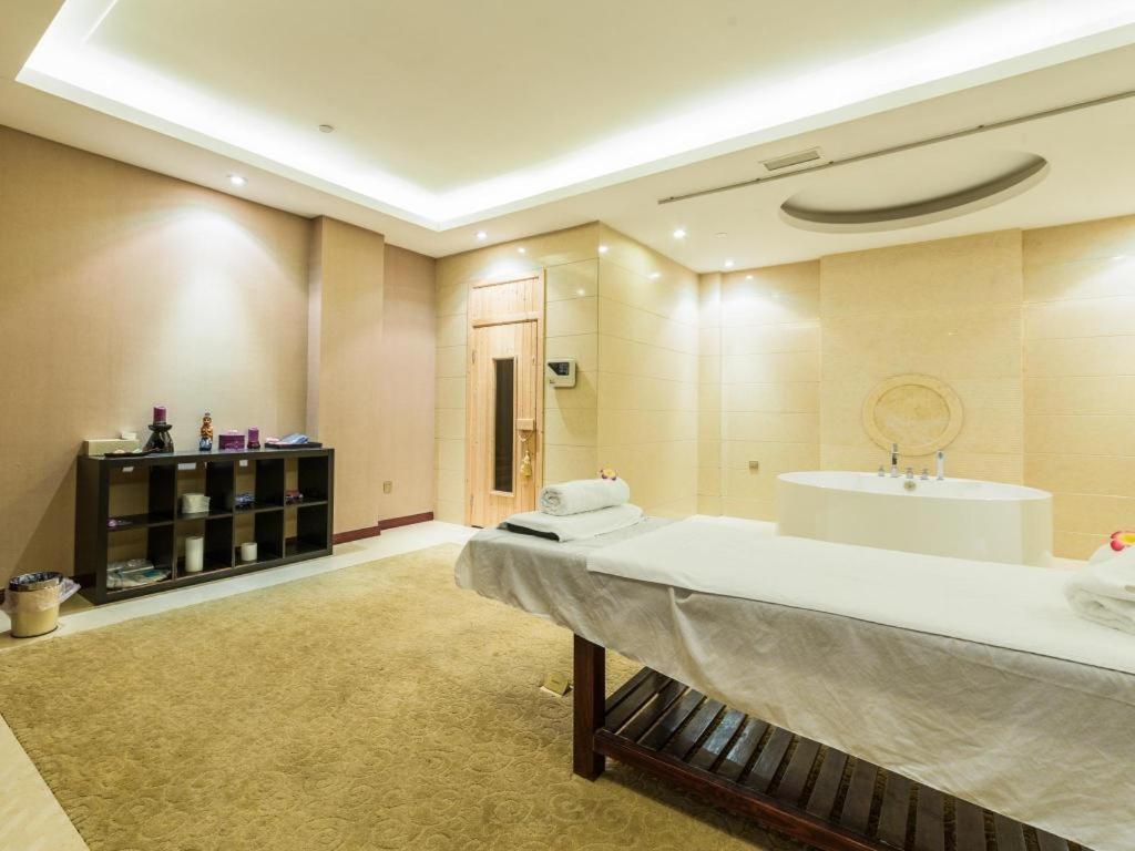 Hotel Regal Plaza & Waigaoqiao Shanghai