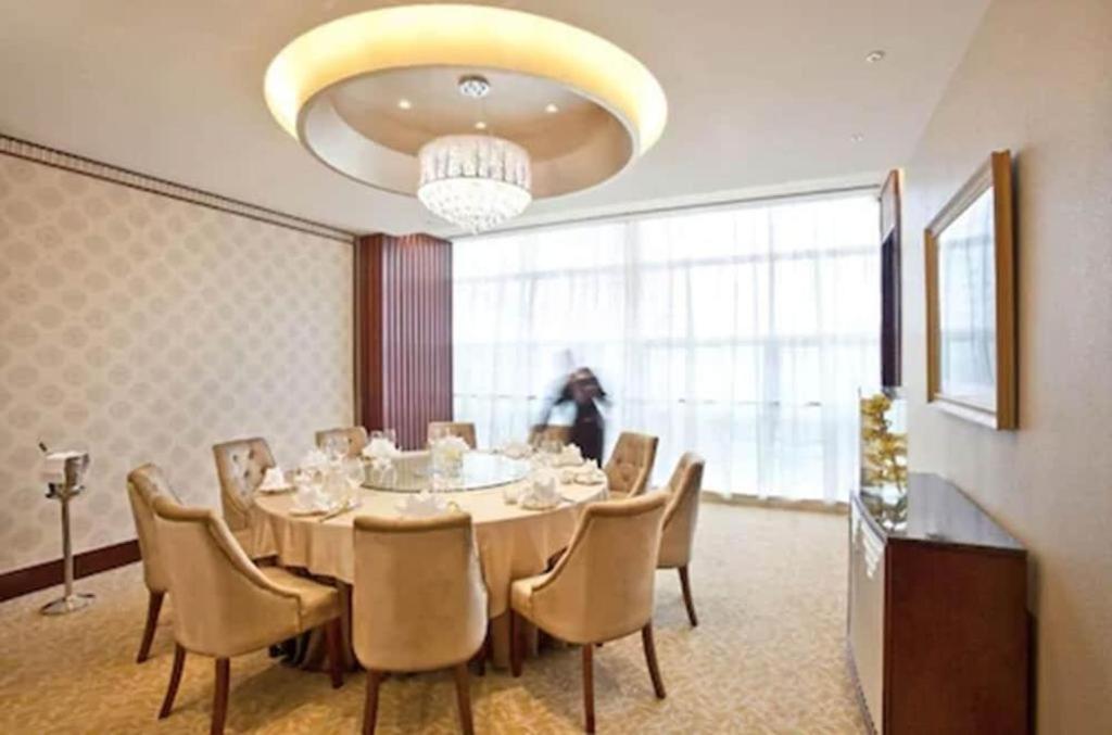 Hotel Regal Plaza & Waigaoqiao Shanghai