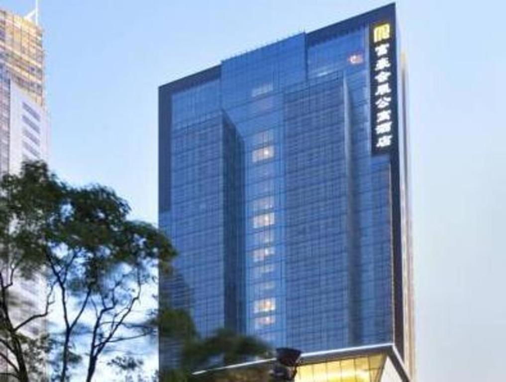Regal Plaza & Waigaoqiao Hotel 4*