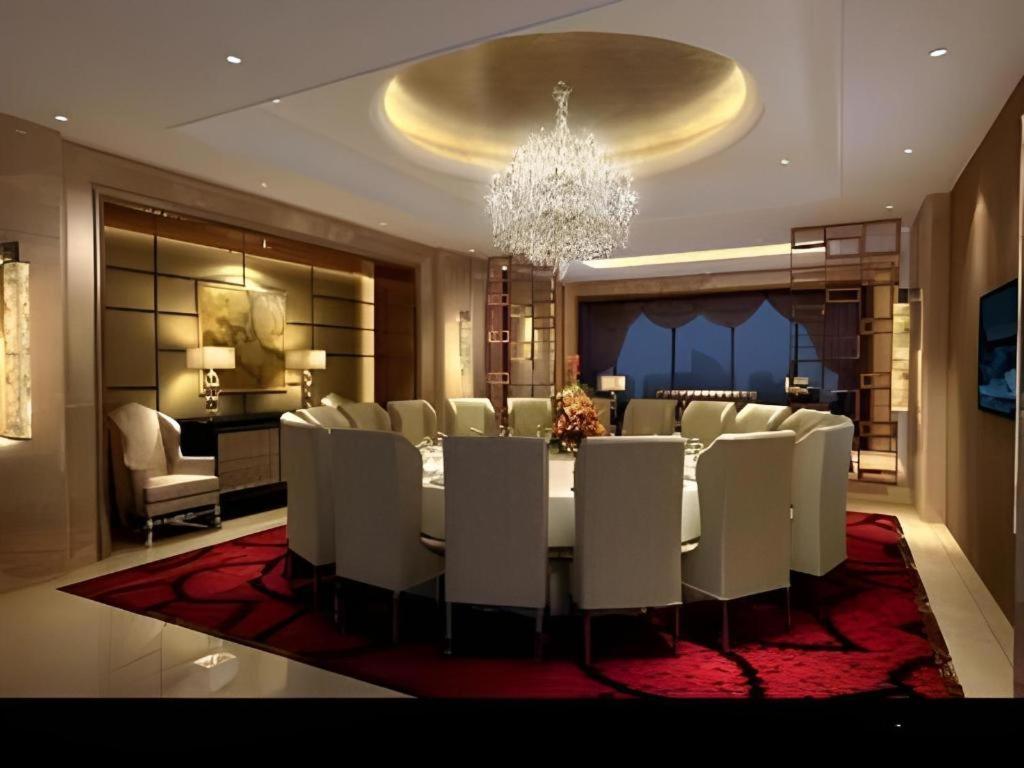 Regal Plaza & Waigaoqiao Khách sạn 4*